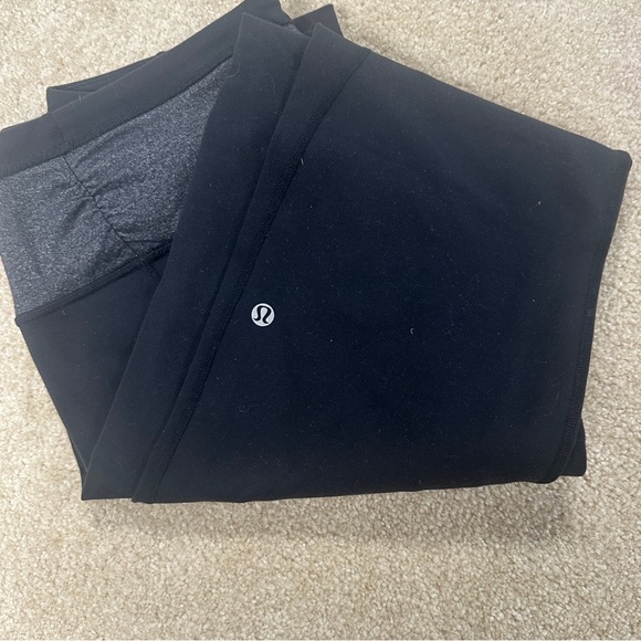 Lululemon leggings. - Picture 4 of 5